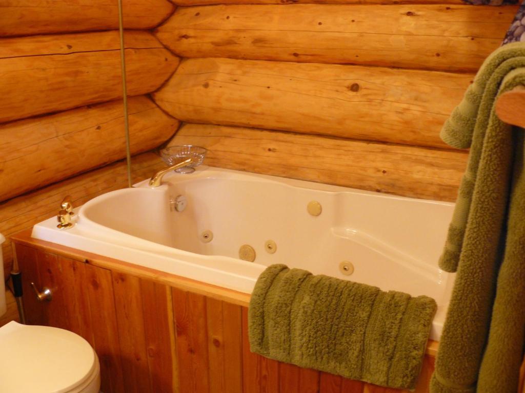 Hitching Post Resort Kelowna Zimmer foto